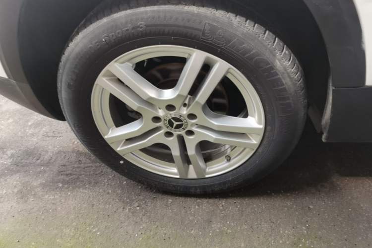 Used Mercedes-Benz GLB 2020 GLB 180 Dynamic Edition Right Rear Wheel Hub