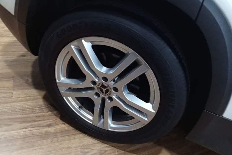 Used Mercedes-Benz GLB 2020 GLB 200 Dynamic Edition Right Rear Wheel Hub