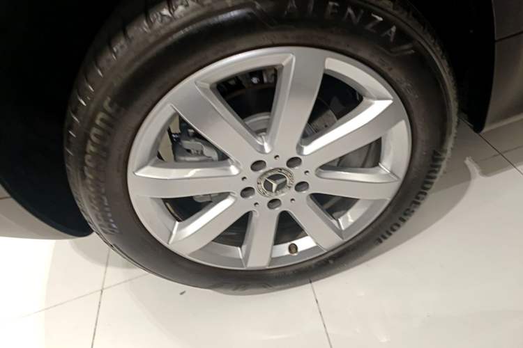 Used Mercedes-Benz GLB 2020 GLB 200 Stylish Edition Right Rear Wheel Hub