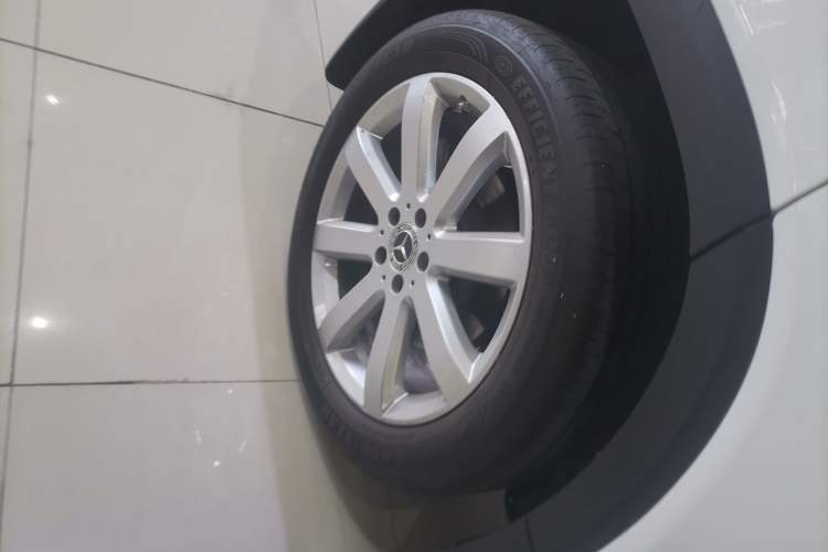 Used Mercedes-Benz GLB 2020 Facelift GLB 200 Fashion Edition Right Rear Wheel Hub