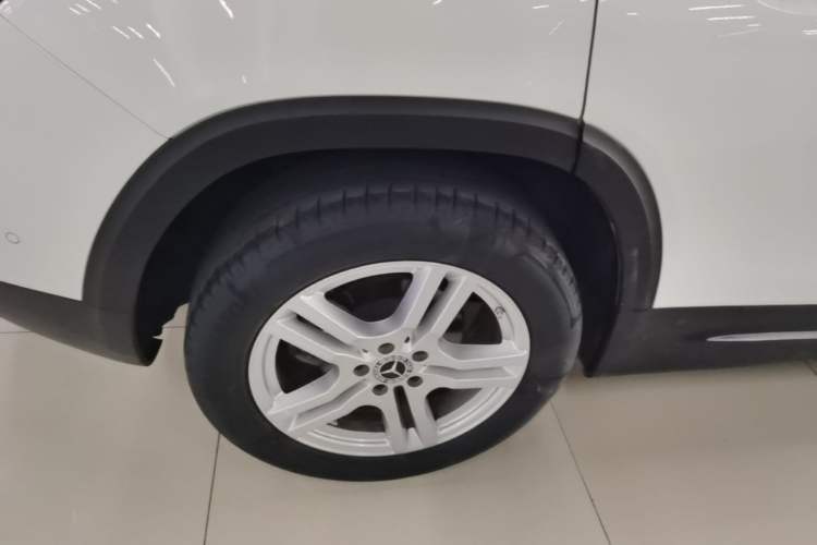 Used Mercedes-Benz GLB 2020 GLB 200 Dynamic Edition Right Rear Wheel Hub
