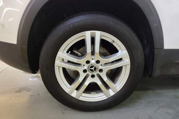 Used Mercedes-Benz GLB 2020 Updated GLB 200 Dynamic Edition Right Rear Wheel Hub