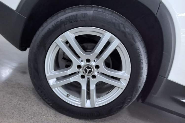 Used Mercedes-Benz GLB 2020 GLB 200 Dynamic Edition Right Rear Wheel Hub