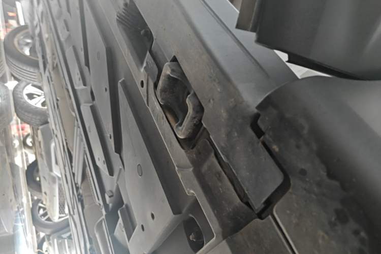 Used Mercedes-Benz GLB 2020 GLB 200 Stylish Edition Right Side Sill
