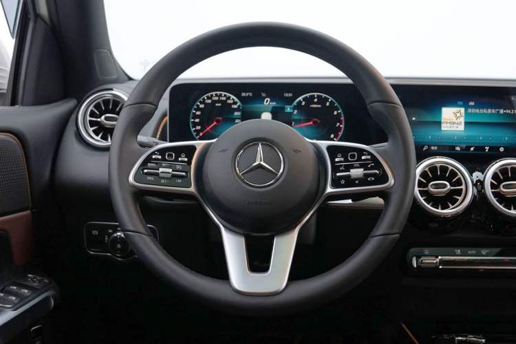 Used Mercedes-Benz GLB 2020 GLB 200 Stylish Edition Steering Wheel