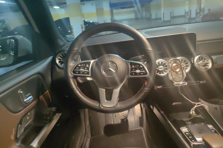 Used Mercedes-Benz GLB 2020 GLB 200 Stylish Edition Steering Wheel