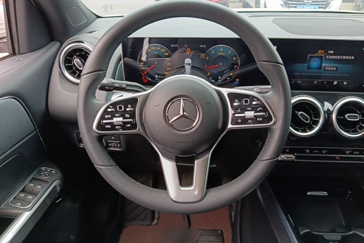 Used Mercedes-Benz GLB 2020 GLB 180 Fashion Model Steering Wheel