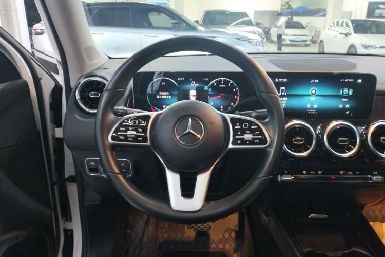 Used Mercedes-Benz GLB 2020 GLB 200 Dynamic Edition Steering Wheel