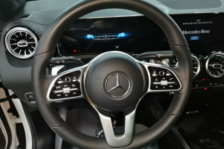 Used Mercedes-Benz GLB 2020 Facelift GLB 200 Fashion Edition Steering Wheel