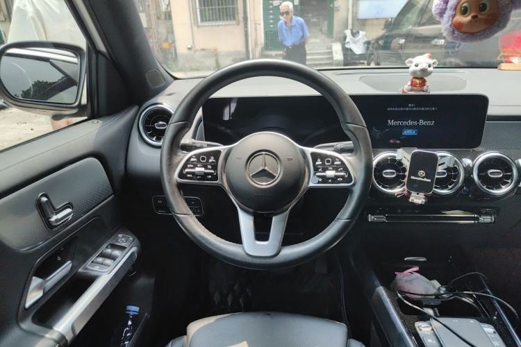 Used Mercedes-Benz GLB 2020 GLB 180 Dynamic Edition Steering Wheel