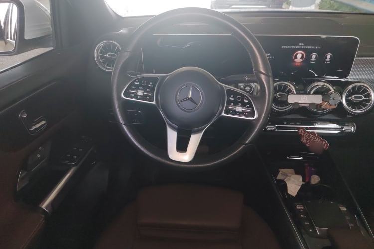 Used Mercedes-Benz GLB 2020 GLB 200 Dynamic Edition Steering Wheel