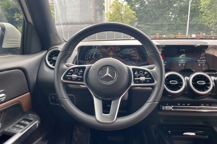 Used Mercedes-Benz GLB 2020 GLB 200 Dynamic Edition Steering Wheel