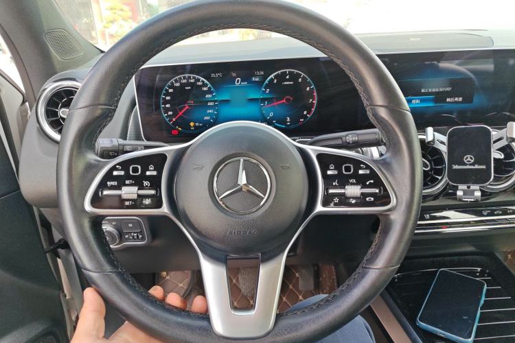 Used Mercedes-Benz GLB 2020 GLB 180 Dynamic Edition Steering Wheel