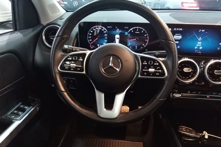 Used Mercedes-Benz GLB 2020 GLB 200 Dynamic Edition Steering Wheel