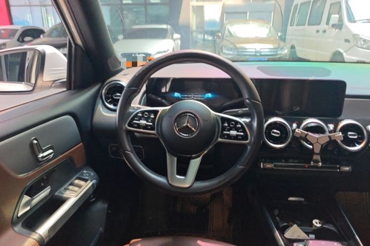 Used Mercedes-Benz GLB 2020 GLB 180 Dynamic Edition Steering Wheel