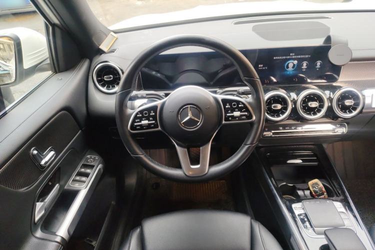 Used Mercedes-Benz GLB 2020 GLB 200 Dynamic Edition Steering Wheel