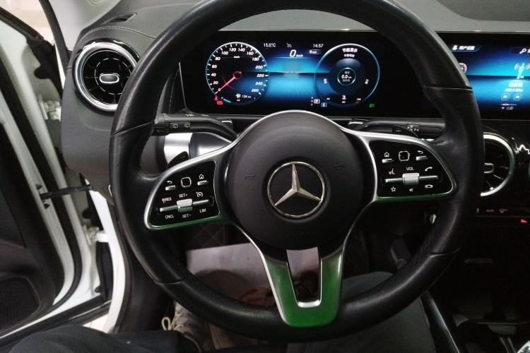 Used Mercedes-Benz GLB 2020 GLB 200 Dynamic Edition Steering Wheel