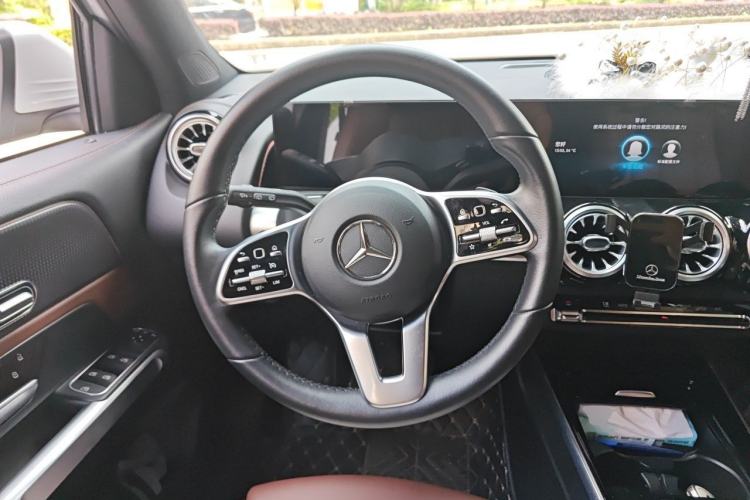 Used Mercedes-Benz GLB 2020 GLB 200 Dynamic Edition Steering Wheel
