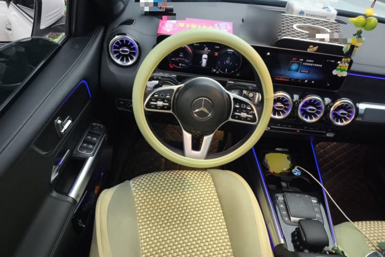 Used Mercedes-Benz GLB 2020 Updated GLB 200 Dynamic Edition Steering Wheel