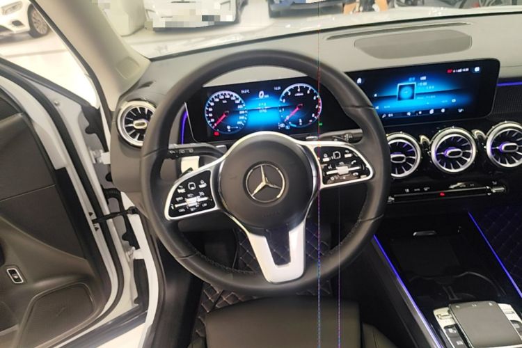 Used Mercedes-Benz GLB 2020 GLB 200 Stylish Edition Steering Wheel