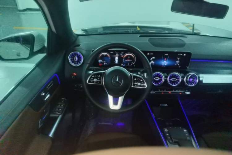 Used Mercedes-Benz GLB 2020 Updated GLB 200 Dynamic Edition Steering Wheel