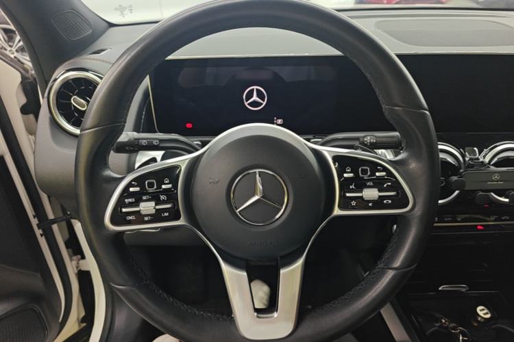 Used Mercedes-Benz GLB 2020 GLB 200 Dynamic Edition Steering Wheel