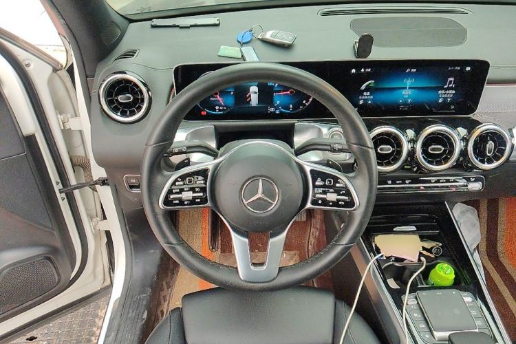 Used Mercedes-Benz GLB 2020 GLB 180 Dynamic Edition Steering Wheel