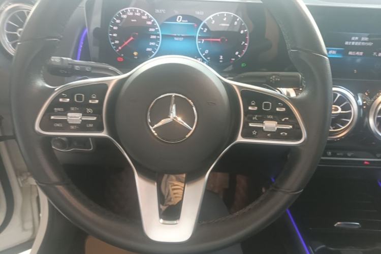 Used Mercedes-Benz GLB 2020 Facelift GLB 200 Fashion Edition Steering Wheel