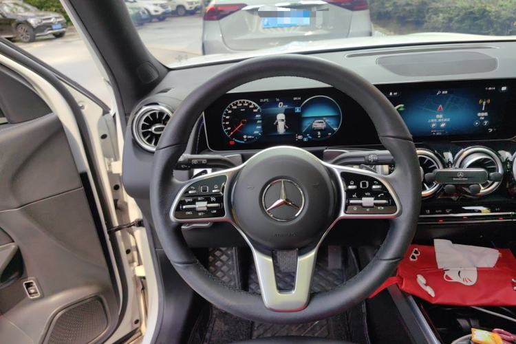 Used Mercedes-Benz GLB 2020 Updated GLB 200 Dynamic Edition Steering Wheel