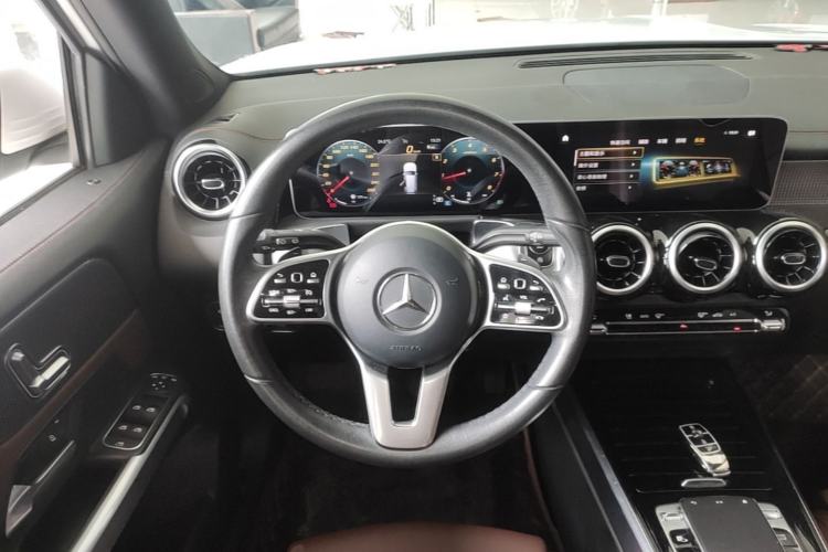 Used Mercedes-Benz GLB 2020 GLB 200 Dynamic Edition Steering Wheel