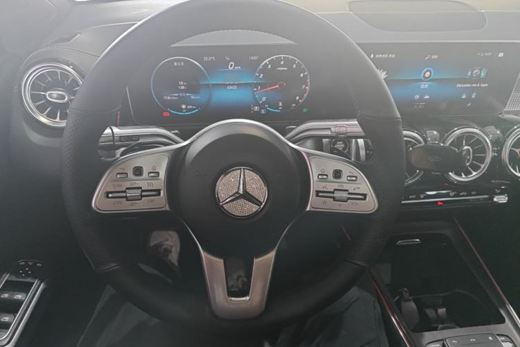 Used Mercedes-Benz GLB 2020 Updated GLB 200 Dynamic Edition Steering Wheel