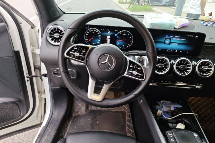 Used Mercedes-Benz GLB 2020 Facelift GLB 200 Fashion Edition Steering Wheel