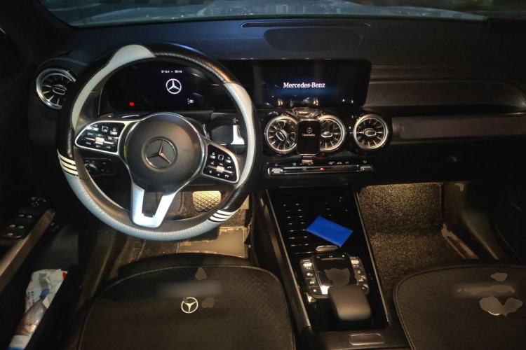 Used Mercedes-Benz GLB 2020 Updated GLB 200 Dynamic Edition Steering Wheel