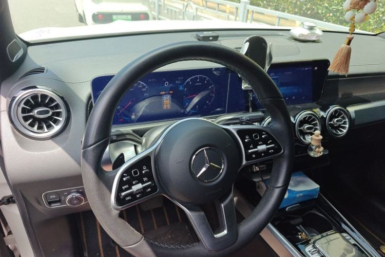 Used Mercedes-Benz GLB 2020 Facelift GLB 200 Fashion Edition Steering Wheel