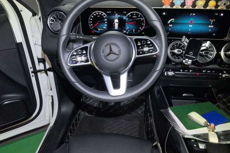 Used Mercedes-Benz GLB 2020 Facelift GLB 200 Fashion Edition Steering Wheel