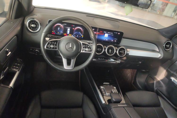Used Mercedes-Benz GLB 2020 GLB 180 Dynamic Edition Steering Wheel