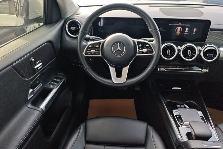 Used Mercedes-Benz GLB 2020 GLB 200 Dynamic Edition Steering Wheel