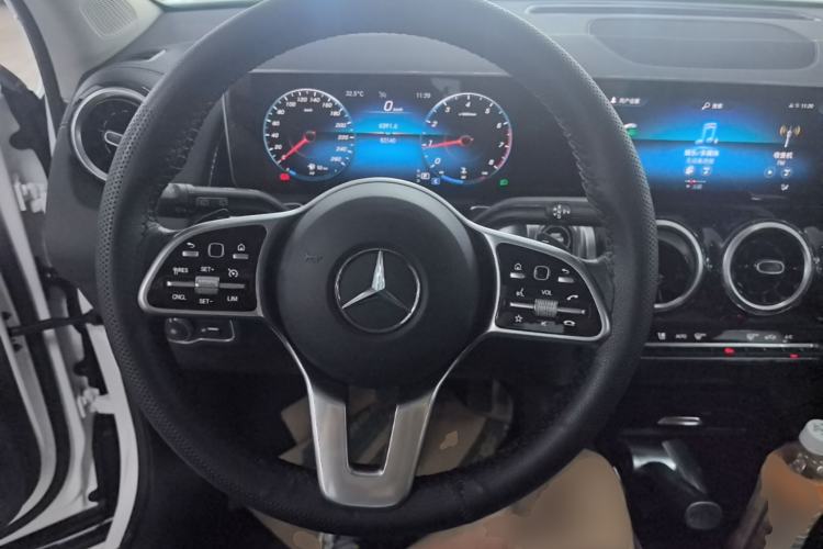 Used Mercedes-Benz GLB 2020 GLB 200 Dynamic Edition Steering Wheel