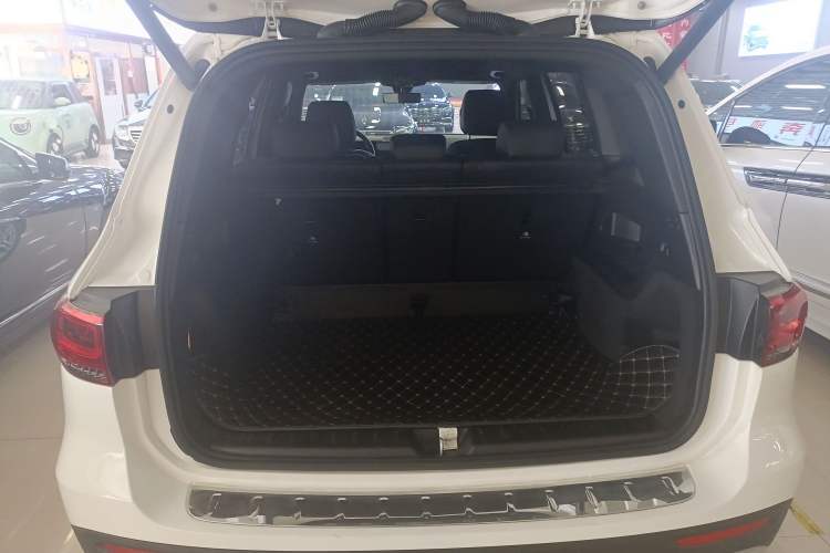 Used Mercedes-Benz GLB 2020 GLB 200 Dynamic Edition Trunk