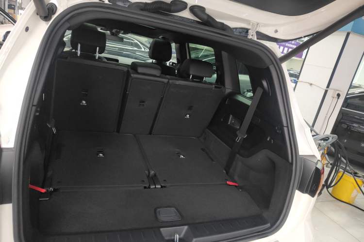 Used Mercedes-Benz GLB 2020 Facelift GLB 200 Fashion Edition Trunk