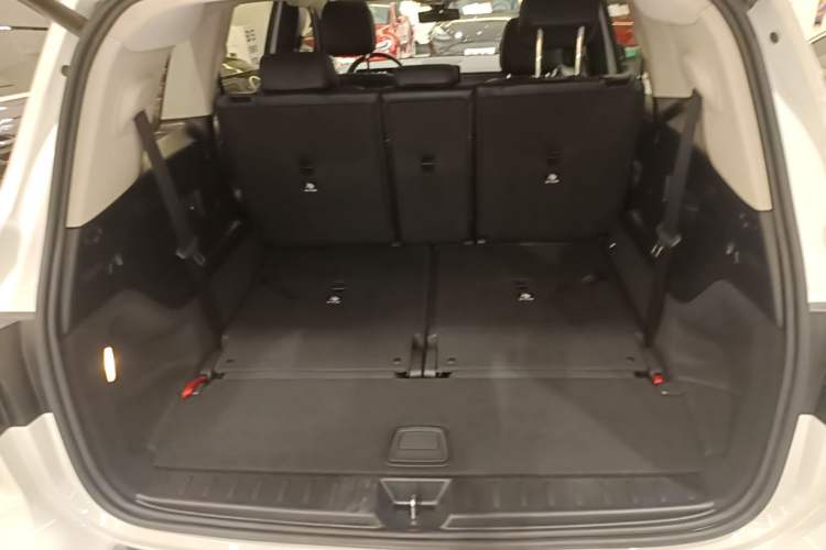 Used Mercedes-Benz GLB 2020 GLB 200 Stylish Edition Trunk