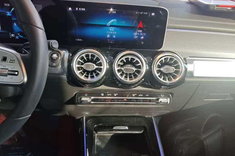 Used Mercedes-Benz GLB 2020 GLB 200 Dynamic Edition Audio And AC Panel