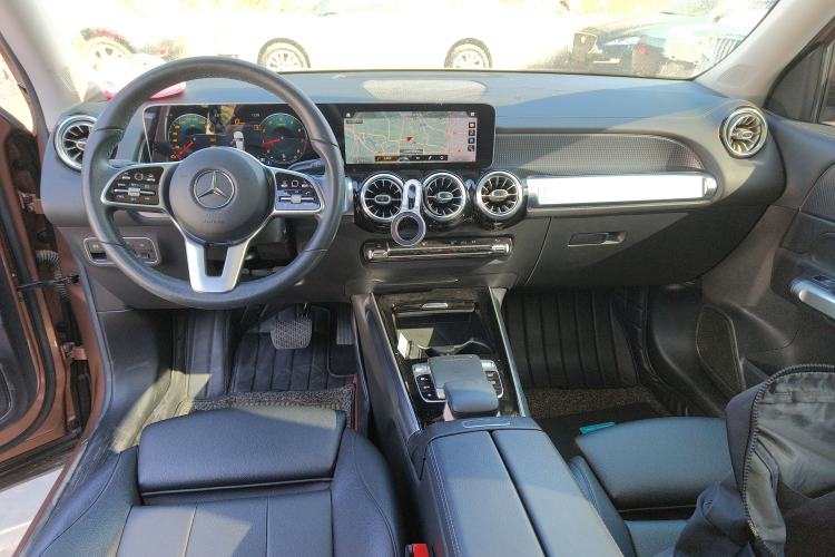 Used Mercedes-Benz GLB 2020 GLB 200 Stylish Edition Center Console