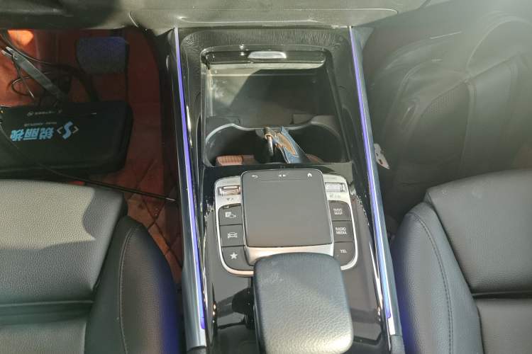 Used Mercedes-Benz GLB 2020 GLB 200 Dynamic Edition Gear Lever