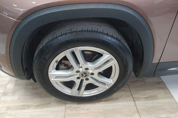 Used Mercedes-Benz GLB 2020 GLB 200 Dynamic Edition Left Front Wheel Hub