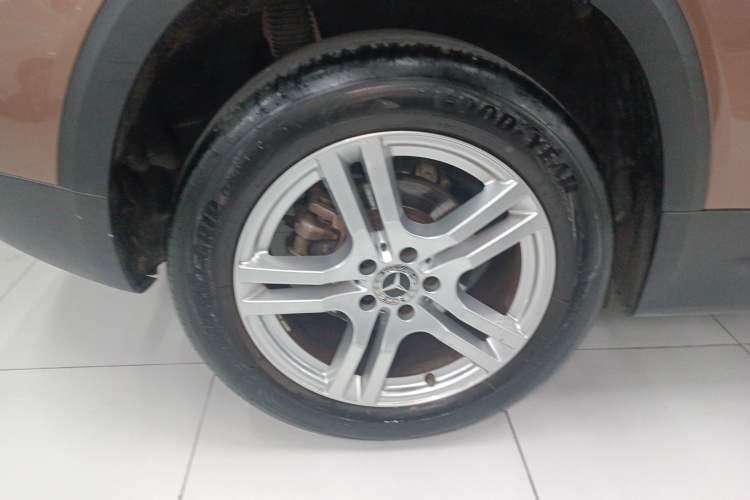 Used Mercedes-Benz GLB 2020 GLB 200 Dynamic Edition Right Rear Wheel Hub