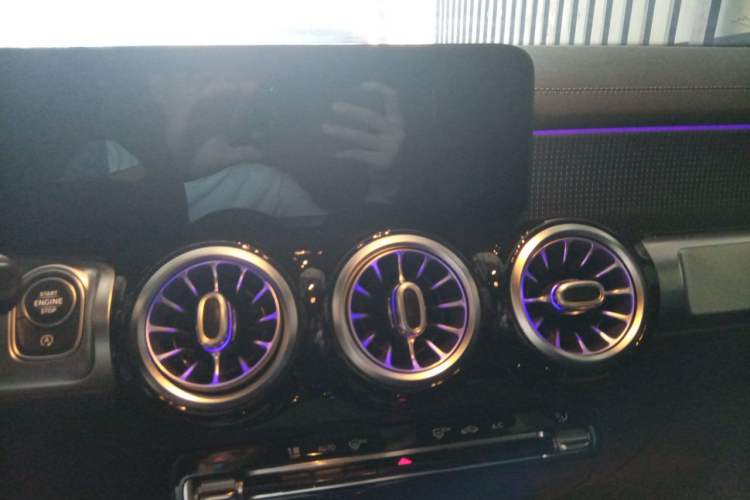 Used Mercedes-Benz GLB 2021 GLB 200 Fashion Model Audio And AC Panel