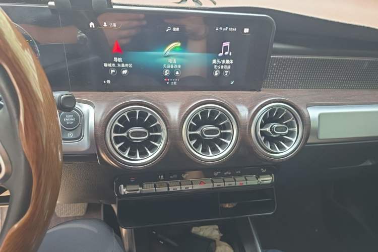 Used Mercedes-Benz GLB 2021 GLB 200 Fashion Model Audio And AC Panel
