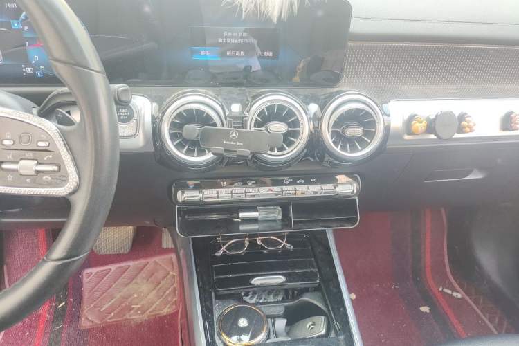 Used Mercedes-Benz GLB 2021 GLB 200 Fashion Model Audio And AC Panel