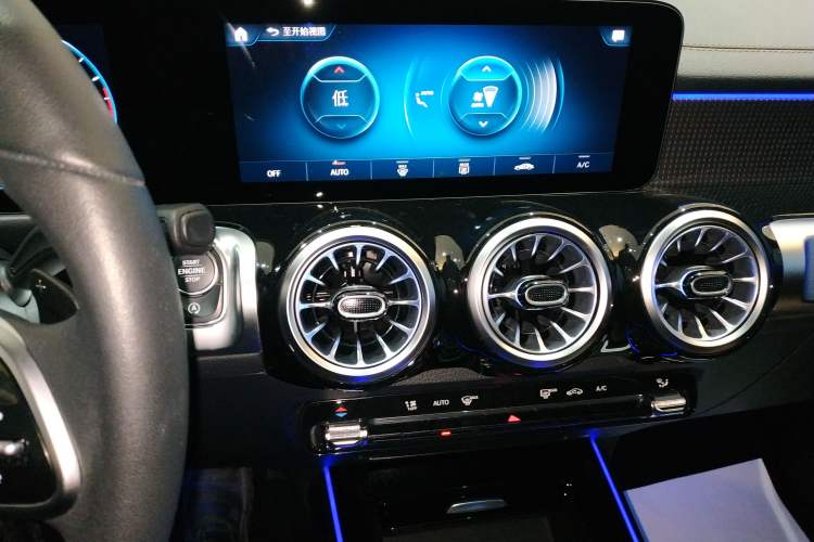 Used Mercedes-Benz GLB 2021 GLB 200 Fashion Model Audio And AC Panel
